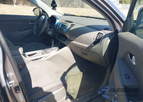 2015 Kia Sportage Lx z USA, uszkodzony, nr VIN KNDPBCAC2F7792932